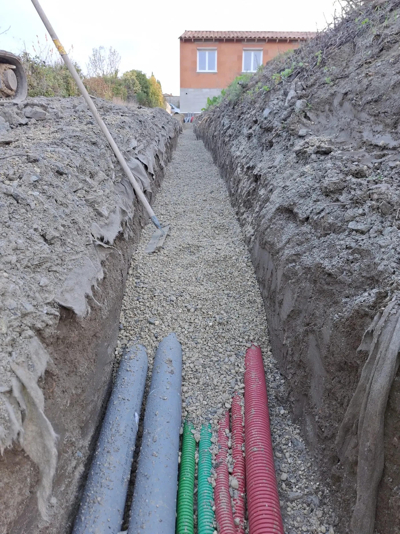 VRD et réseaux : Voirie et réseaux divers pour accompagner les projets de construction et d'aménagement.